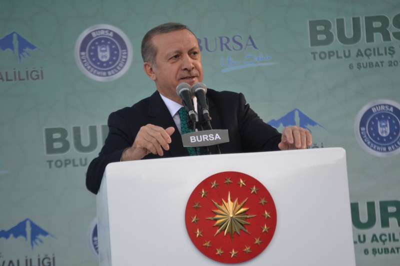 Cumhurbaşkanı Erdoğan, parti ismi vermeden oy istedi Cumhurbaşkanı Erdoğan, parti ismi vermeden oy istedi